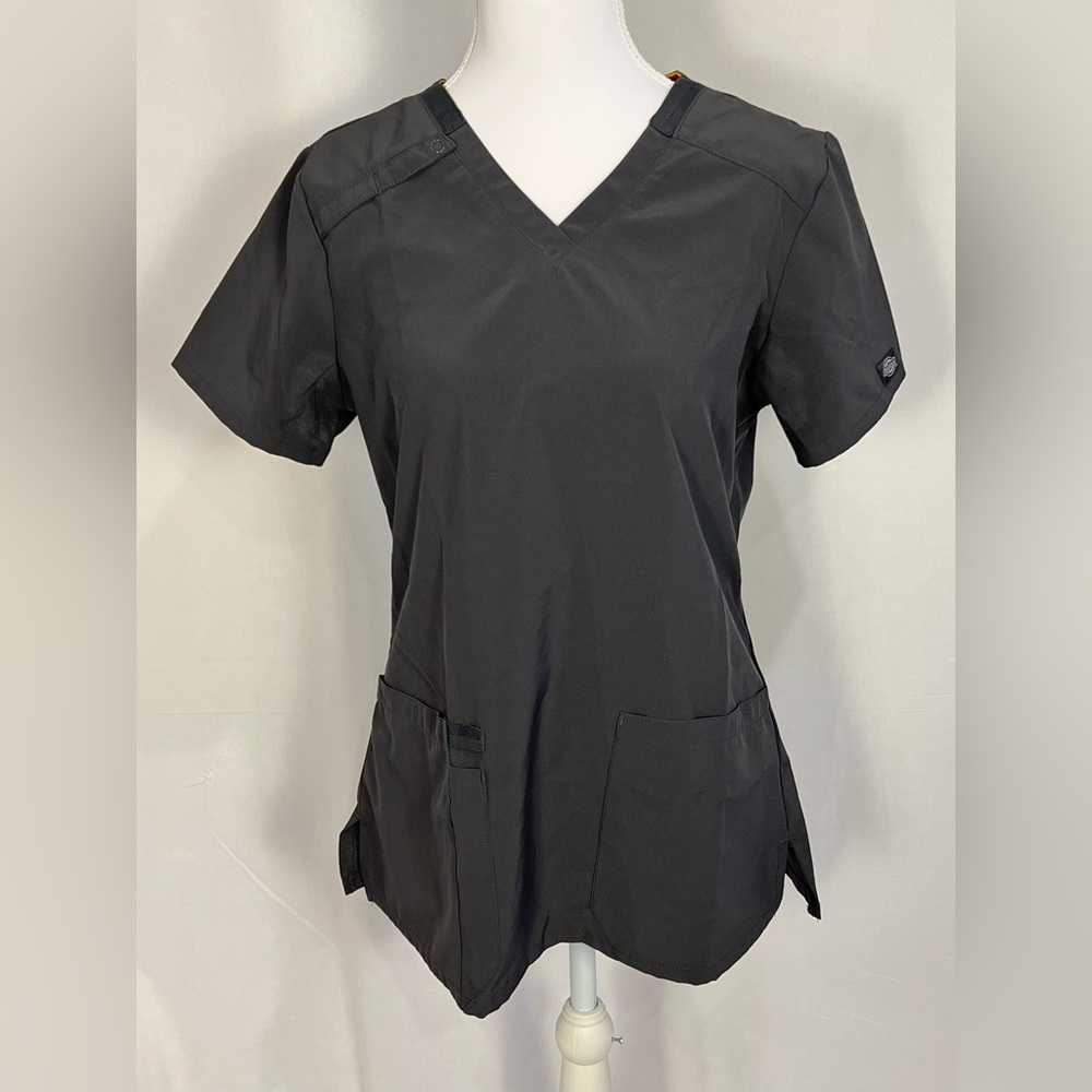 Dickies Women's Small Short Sleeve V-Neck Scrub Top in Gray